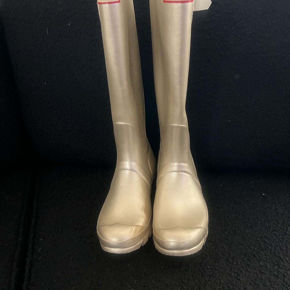 Stylish Gold/Cream Rain Boots